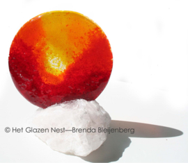Glazen zon in bergkristal
