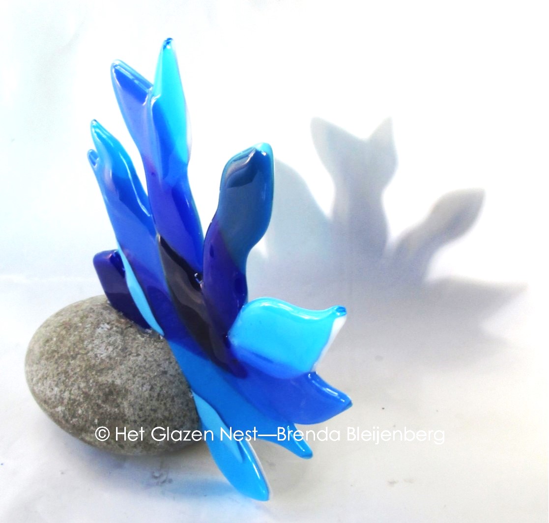 mini urn abstract mensfiguur in blauw