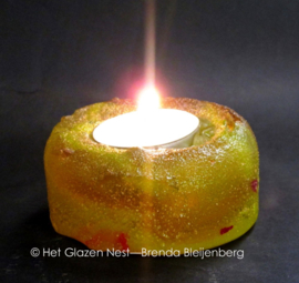Waxinelichtje in geel glas casting