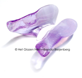 Zacht lila roze vlinder van glaskunst