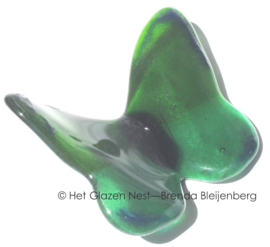 Glasgroene vlinder met spitse vleugels