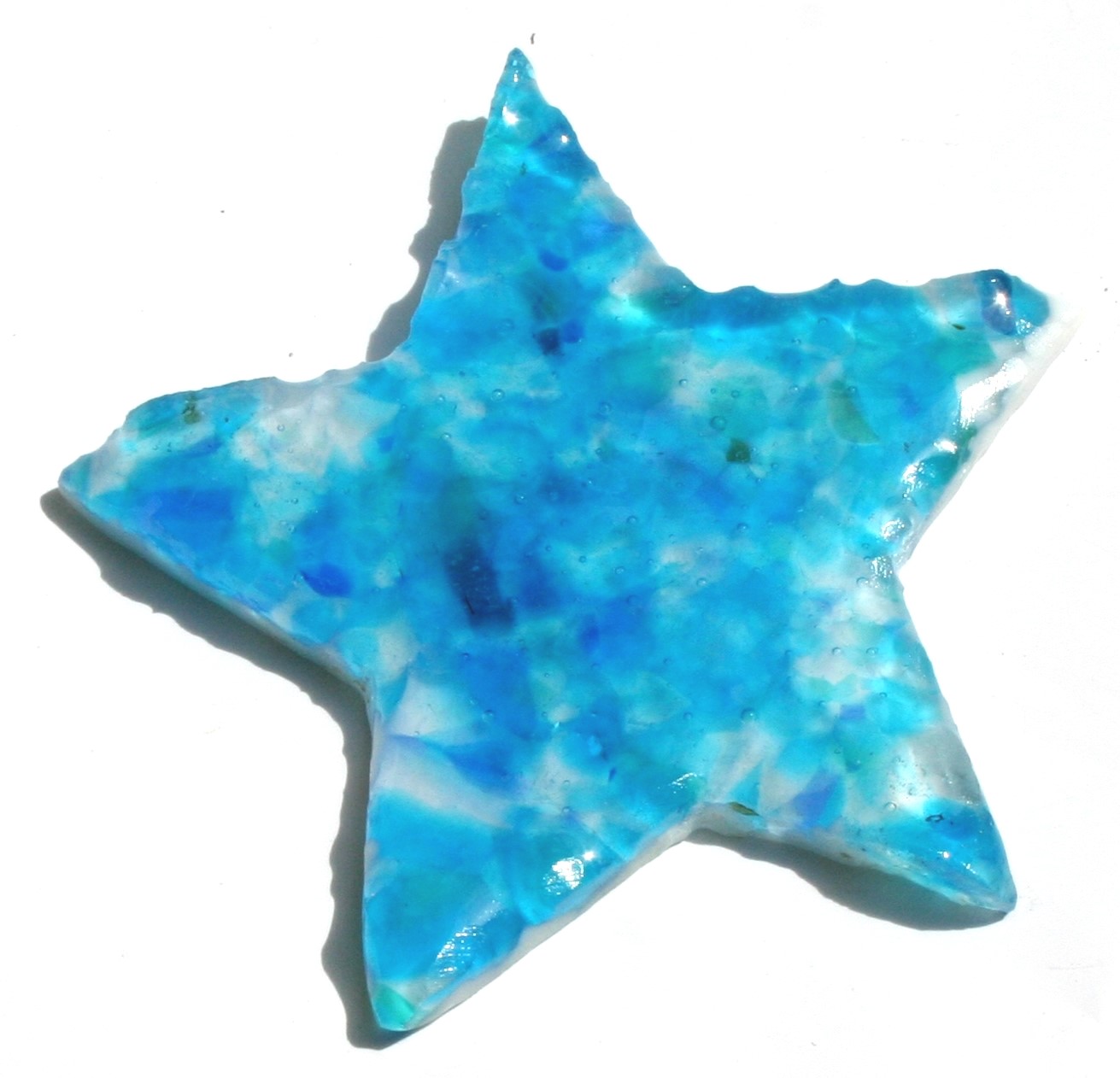 Glazen ster in speelse aqua kleuren