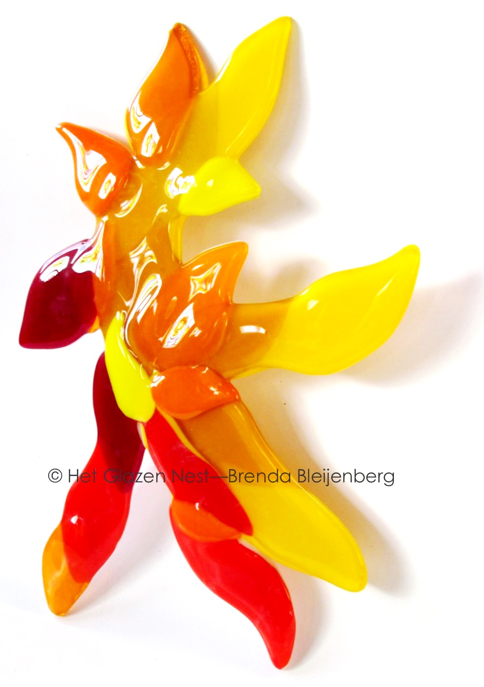 abstract figuur in geel en oranje