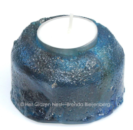 Blauw waxinelichtje als mini urn