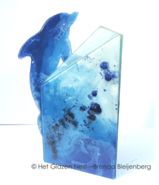 Blauwe urn met dolfijn