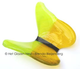 Vlinder in citroen geel glas