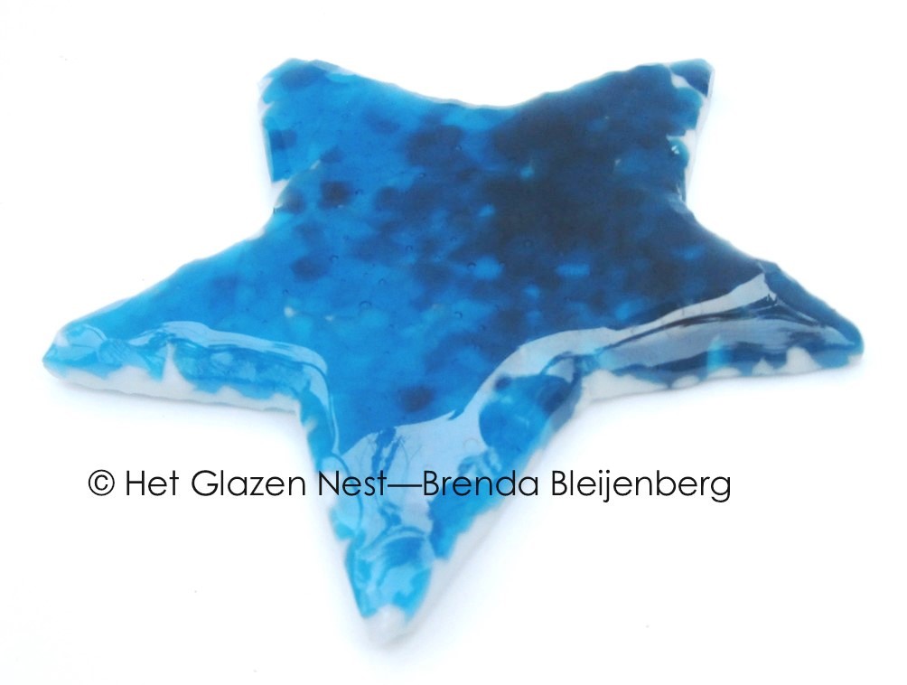 Glazen ster in zeeblauwe kleuren