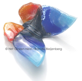 Glazen vlinder in blauw en oranje kleuren