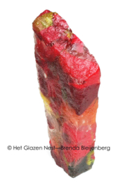 sculptuur in rood en geel