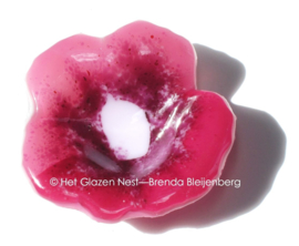 Roze bloem in glaskunst