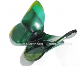speelse groene vlinder