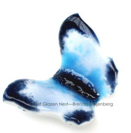 Glas vlinder in speels aqua, blauw en wit