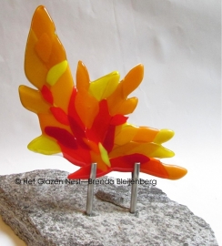 abstract figuur in oranje en geel