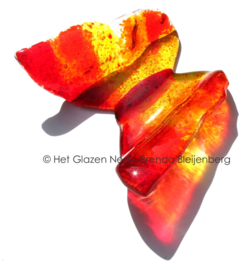 Glazen vlinder in rood en oranje