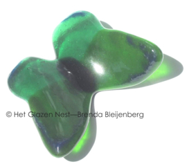 Glasgroene vlinder met spitse vleugels
