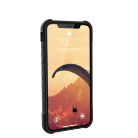 iPhone XS Max: UAG Monarch series (black)