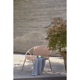 377441-R | Bruce tuinfauteuil met hocker - kunststof zalmroze | WOOOD* - SHOWROOMMODEL, alleen afhalen!
