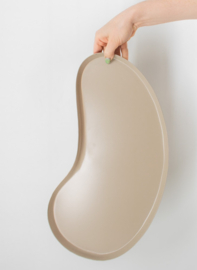 DB1341 | Metalen dienblad kidney M - zand | HomeBound by KY