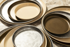 728618 | Tyrae round plate L - gold | PTMD