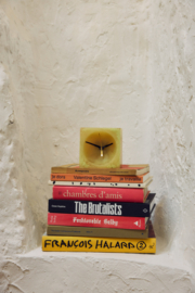 ACL0008 | Resin table clock, soft yellow | HKliving - Medio december verwacht!