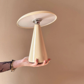 LK1249 | Bureaulamp Mush LED op accu, afneembare kap - beige | HomeBound by KY