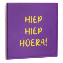 TE3165 | Tegeltje hiep hiep hoera | HomeBound by KY