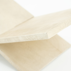 230299 | Boekenstandaard Tee - naturel | By-Boo