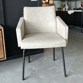 801139-L | Mount eetkamerstoel met armleuning - lederlook naturel | BePureHome - SHOWROOMMODEL, alleen afhalen!