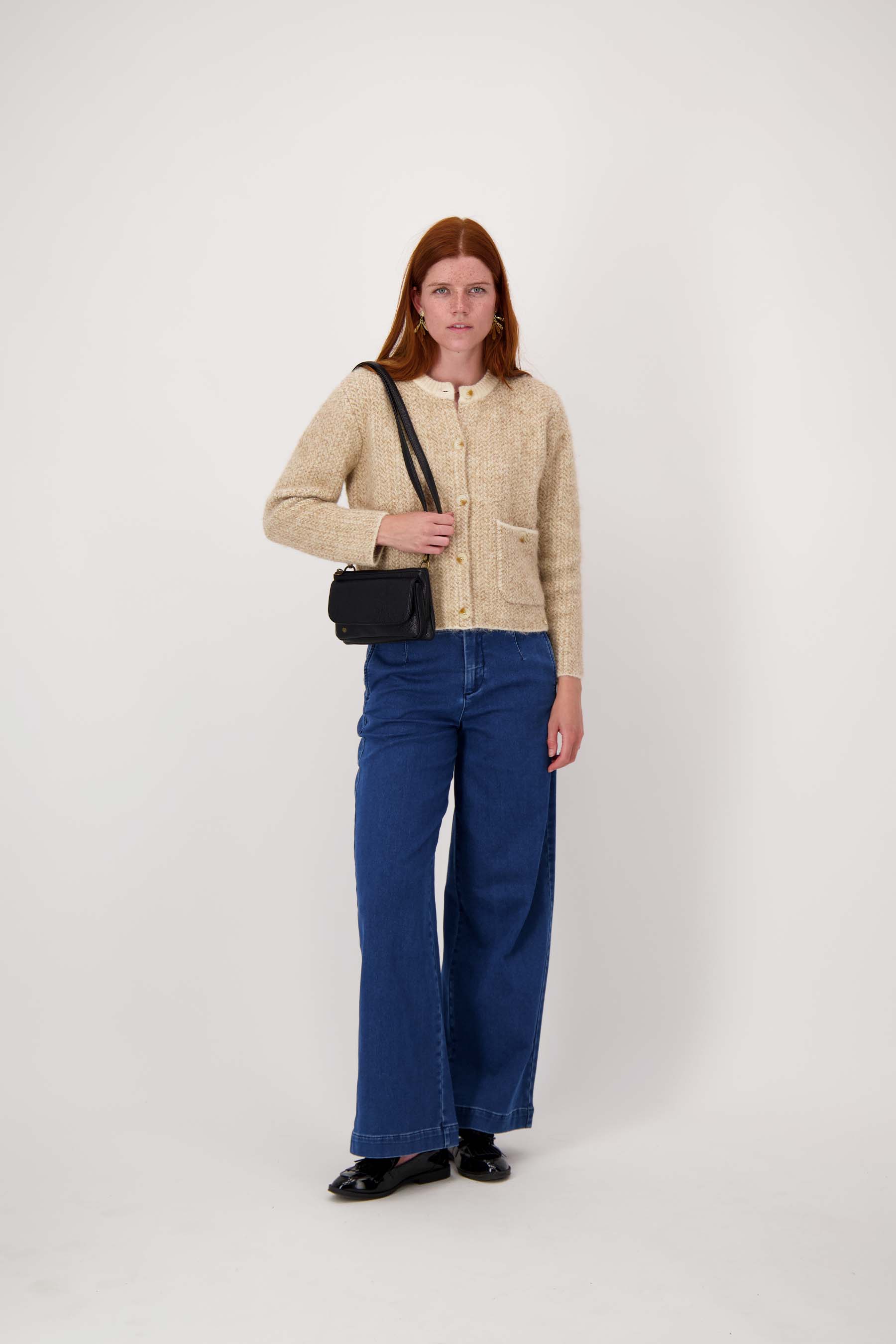 Schoudertas met flap en kwastje - zwart | Zusss