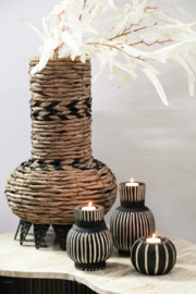 726268 | Jordhan wood candleholder round - black | PTMD