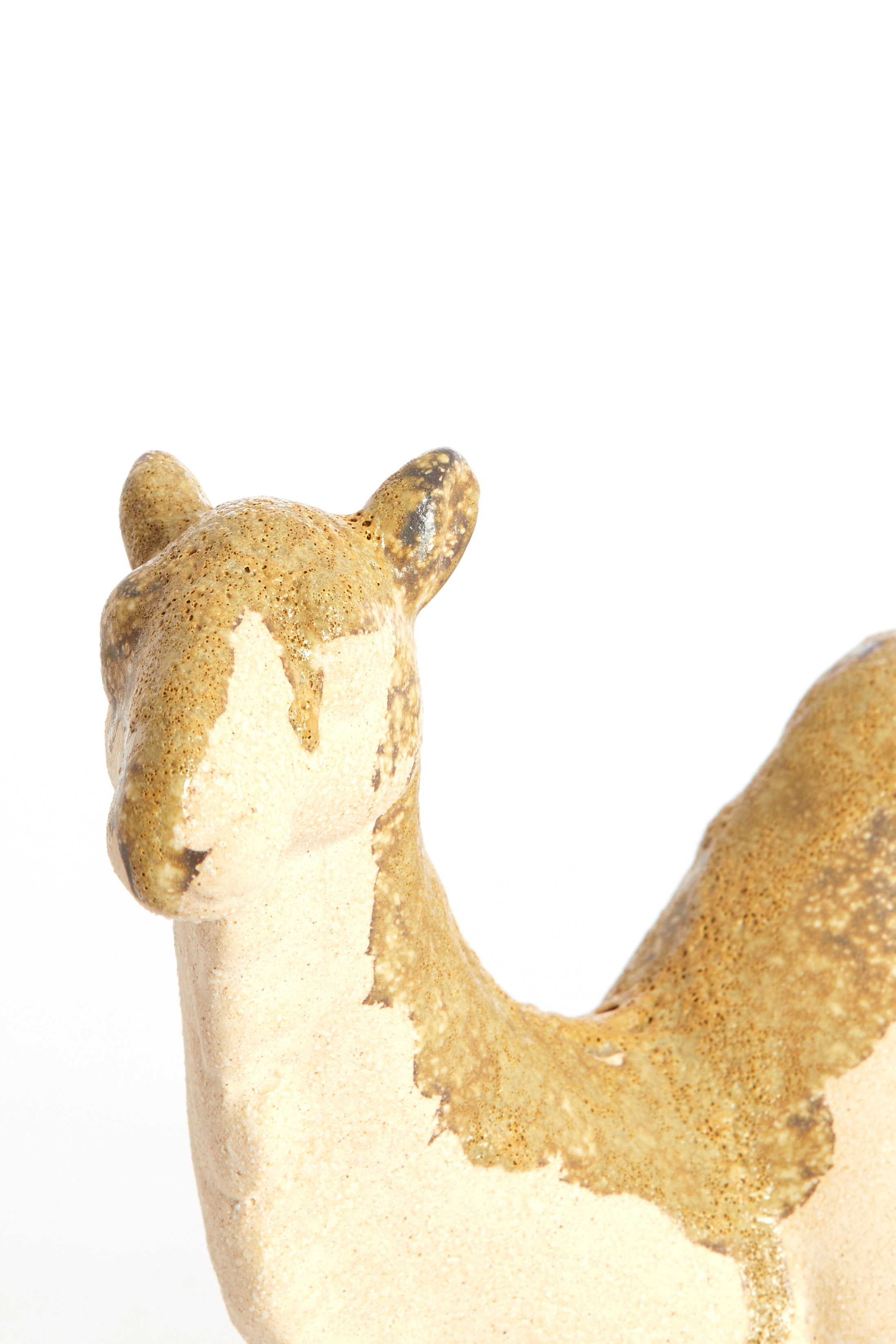 7491313 | Ornament 26x10x15 cm CAMEL - crème/olijfgroen | Light & Living