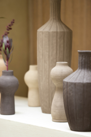 5789427 | Vaas deco Ø13x34 cm YECLA - taupe | Light & Living - Binnenkort verwacht!