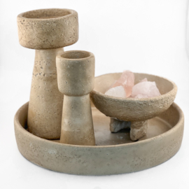 AS7319 | Aardewerk plateau op voet Ø15 cm - beige | HomeBound by KY