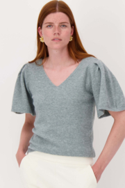  Vlindermouw top in fluffy garen - Silver blue | Zusss 