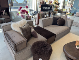 Manu bank - winkelopstelling incl. 3 sierkussens | WOOOD - SHOWROOMMODEL
