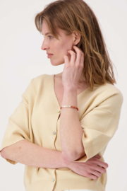 Kralen armband met tekst happy  - off white | Zusss