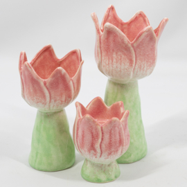 AS9868 | Aardewerk kaarsenstandaard tulp - roze | HomeBound by Kolony