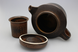 TEAPOT WITH INFUSER (B)