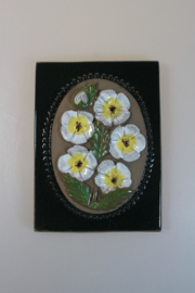 PLAQUE NO. 841 - "WHITE FLOWERS"