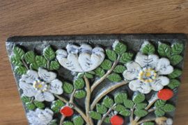 "NYPON" (ROSE HIP) PLAQUE