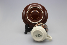 KOFFIEKOP EN SCHOTEL 'KARA'