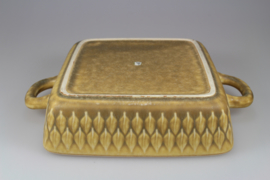 SQUARE DISH WITH HANDLES