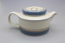 TEAPOT WITH INFUSER