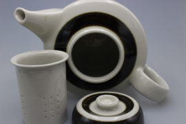 TEAPOT W/ INFUSER