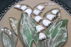 PLAQUE NO. 882 - "LILJEKONVALJ" (LILY OF THE VALLEY) (A)
