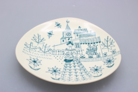 'THE OLD VILLAGE' II DECORATIVE PLATE
