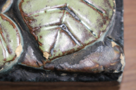 "PLOMMON" (PLUM) PLAQUE  - B