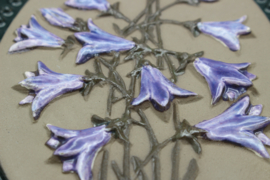 PLAQUE NO. 883 - "ÄNGSKLOCKA" (SPREADING BELLFLOWER) (B)