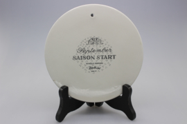 PLAQUE "SAISON START - SEPTEMBER" (B)