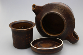 TEAPOT WITH INFUSER (A)